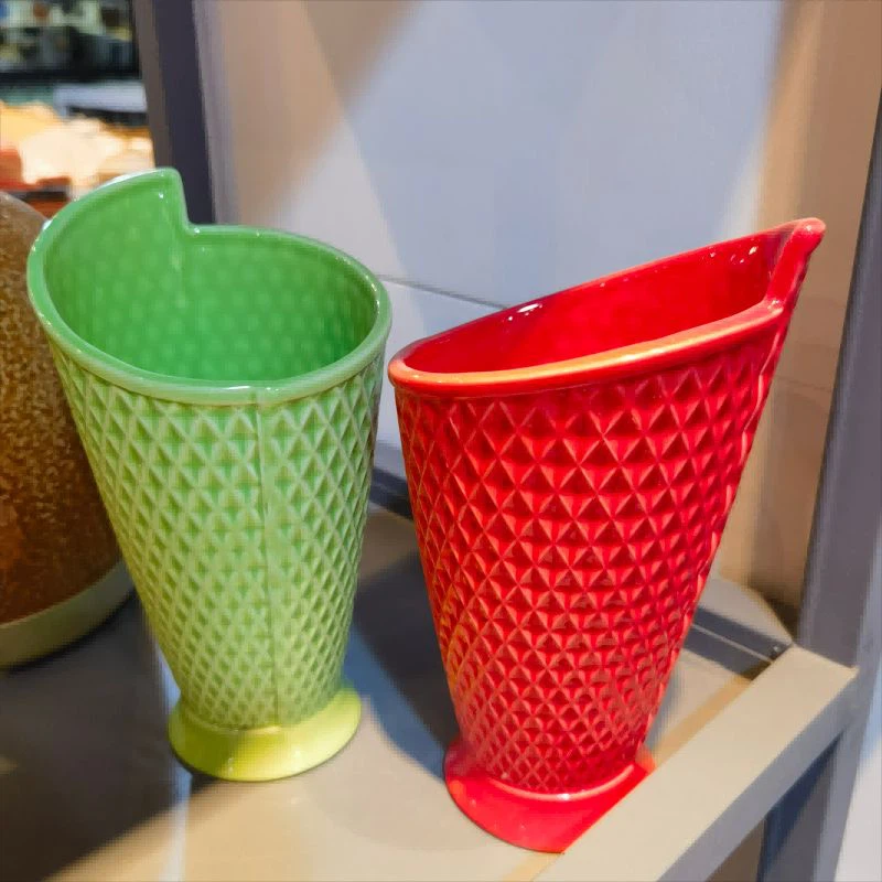 Keraaminen keittiövälineteline